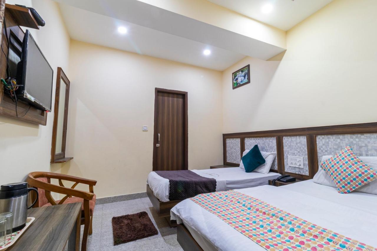 Hotel Dada Int. Dx New Delhi